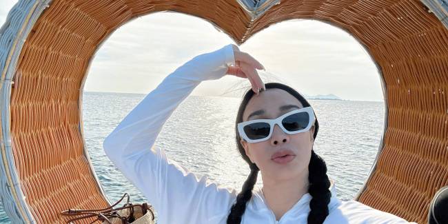 钟丽缇晒出一组海边度假美照 身材超辣状态好