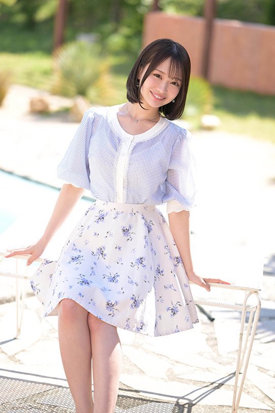 选美决赛佳丽变身AV新人 21岁F奶「日本最可爱学生妹」下海了！