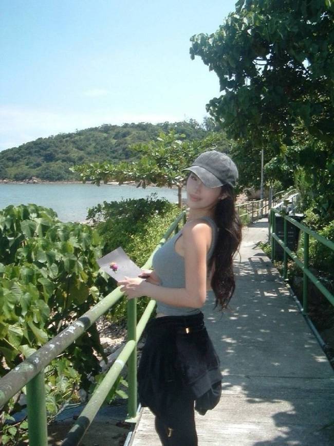 郭珮文晒登山照！秒变运动系美女香汗淋漓身材火辣