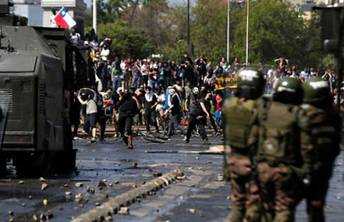 美军开进纽约抗击疫情,民众被吓得魂不附体 美军开进纽约抗击疫情,民众被吓得魂不附体