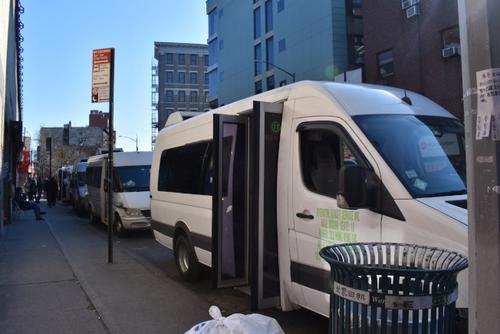 美军开进纽约抗击疫情,民众被吓得魂不附体 美军开进纽约抗击疫情,民众被吓得魂不附体