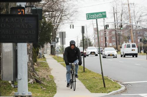 美军开进纽约抗击疫情,民众被吓得魂不附体 美军开进纽约抗击疫情,民众被吓得魂不附体