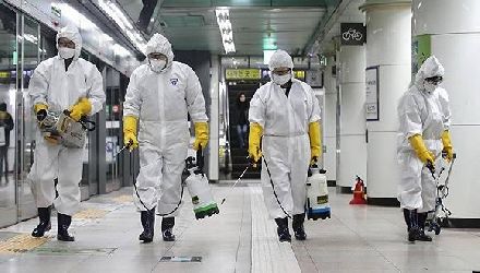 特朗普大言不惭地向韩国求援：能援助一些医疗设备吗？