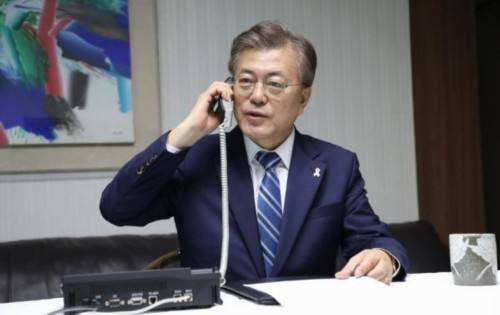 特朗普大言不惭地向韩国求援：能援助一些医疗设备吗？
