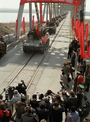 阿富汗政府与塔利班达成一致 3月底释放被关押人员 阿富汗政府与塔利班达成一致 3月底释放被关押人员