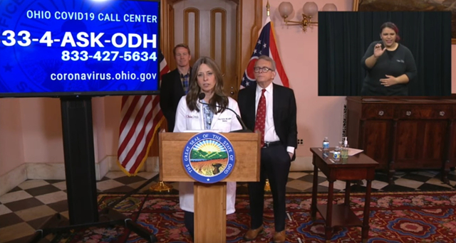 特朗普嘴上不求外援 身体却很诚实... 特朗普嘴上不求外援 身体却很诚实...