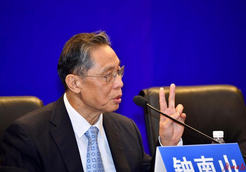 钟南山连线美国专家团队 与哈佛大学成立攻坚小组 钟南山连线美国专家团队 与哈佛大学成立攻坚小组