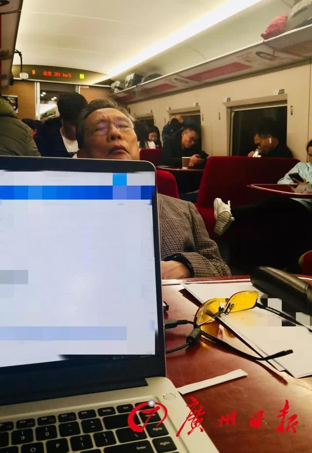 钟南山连线美国专家团队 与哈佛大学成立攻坚小组