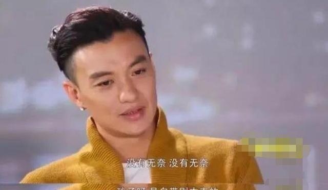 朱丹素颜寺庙祈福，怀孕不足五月肚大如箩