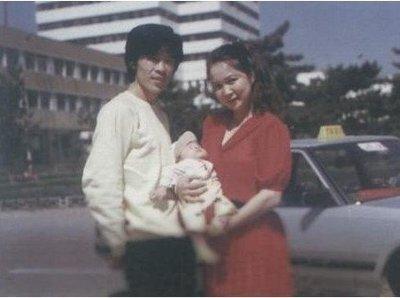 蔡明曾经有多美？12岁出道一举成名，老公为追她写100封情书