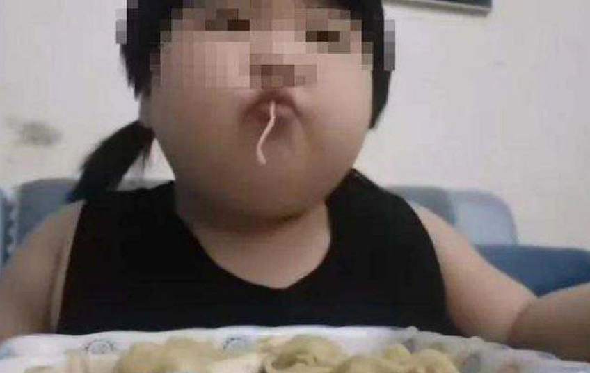 妇联介入3岁吃播女童事件是怎么回事？什么情况？终于真相了，原来是这样！