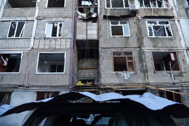 亚阿冲突白热化造成至少230人死亡，双方领导人各执一词互相呛声