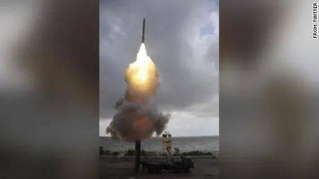 印度新型反潜武器试射画面