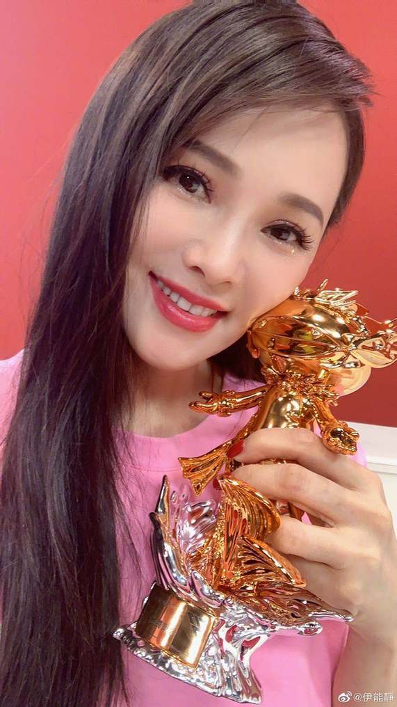 伊能静“御夫有道”大度 秦昊拍亲密戏时她这么做