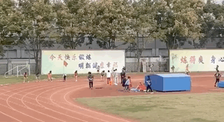 厉害了!初中女生跑出国家一级运动员水平,来看速度