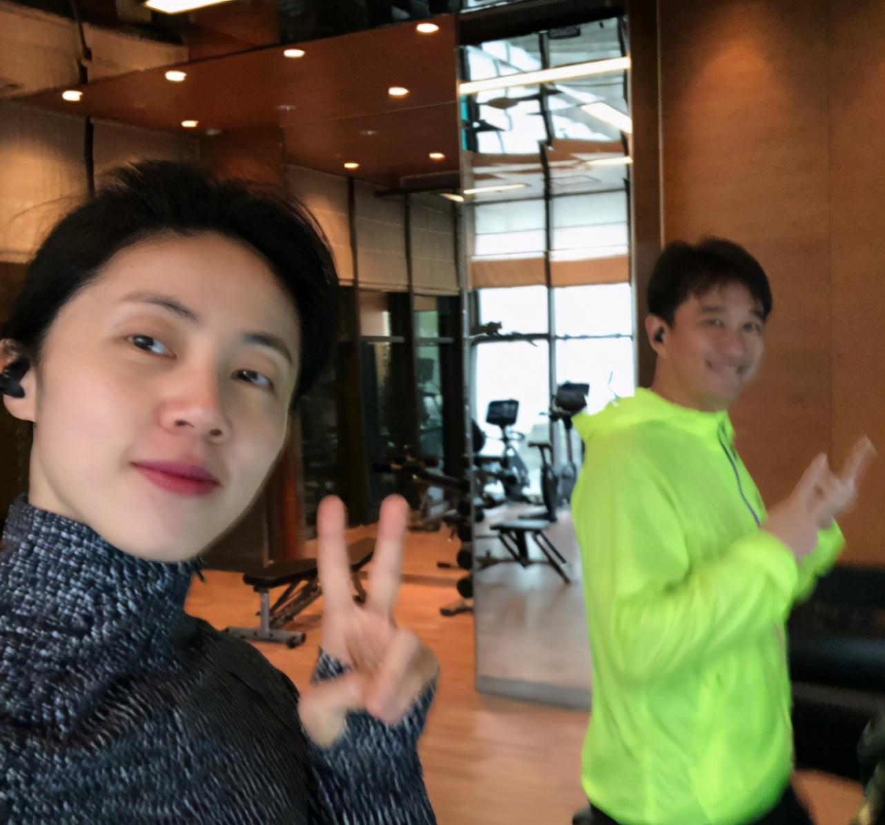 孙莉被黄磊的爱心餐养胖了!自信秀舞姿,却被腰间赘肉抢镜