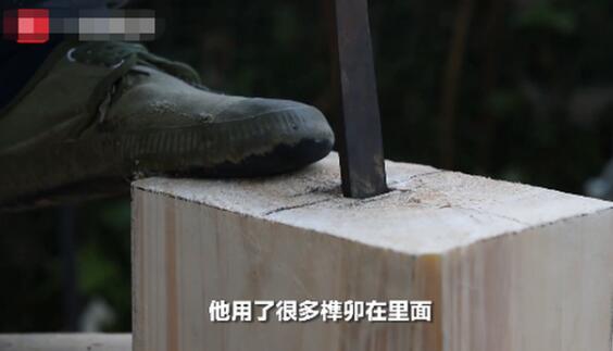【墨家民间弟子】木匠爷爷用榫卯工艺制作变形金刚，各个关节都能动