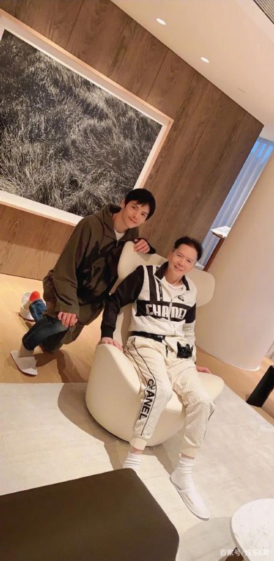 至简却极壕!向太晒向佐郭碧婷豪宅内景,空中泳池是罗志祥不能企及的