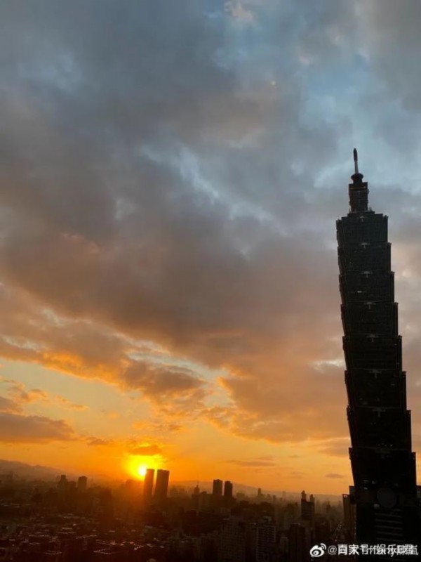 至简却极壕!向太晒向佐郭碧婷豪宅内景,空中泳池是罗志祥不能企及的