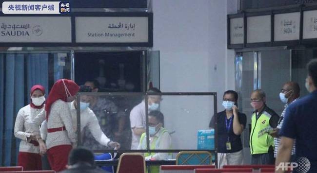 印尼一架载有62人的客机在雅加达附近海域坠毁 搜救正在进行中