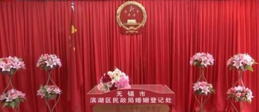 民政局回应用汉服照登记结婚被拒，到底发生了什么？