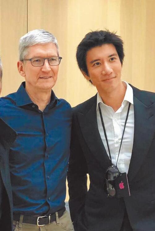 【王力宏赚3千万】王力宏副业繁忙，开课一学期赚3千万