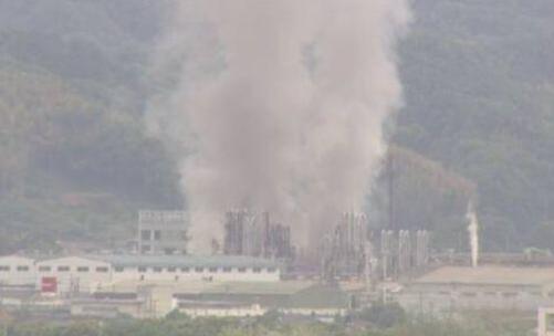 地面摇晃宛如地震！日本福岛一化工厂发生爆炸4人受伤