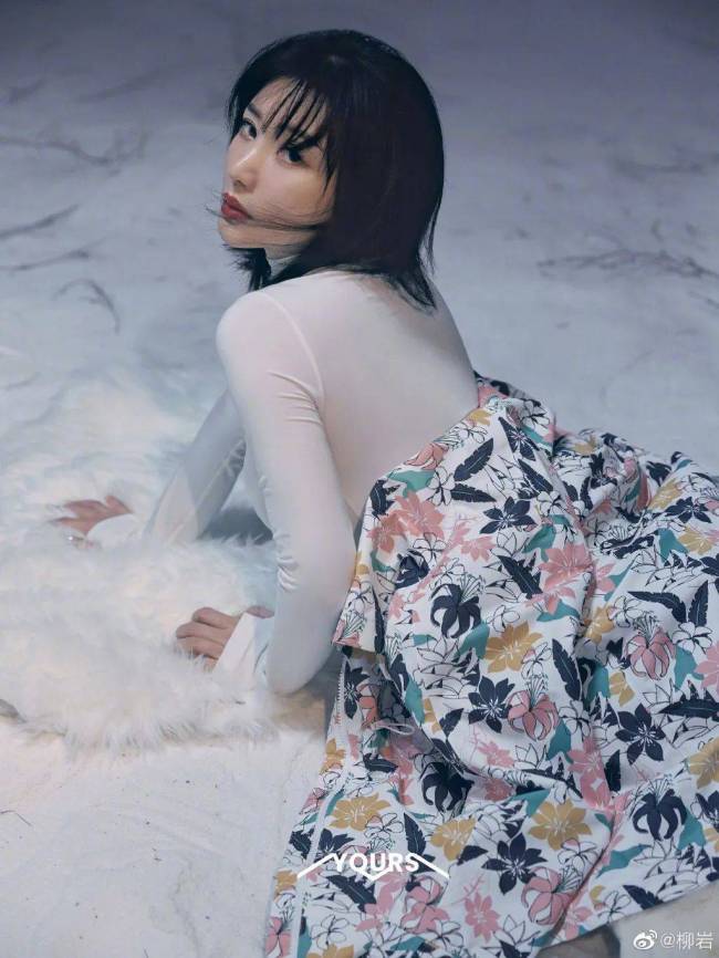 再度解禁！41岁柳岩新写真释出 依旧笑傲江湖