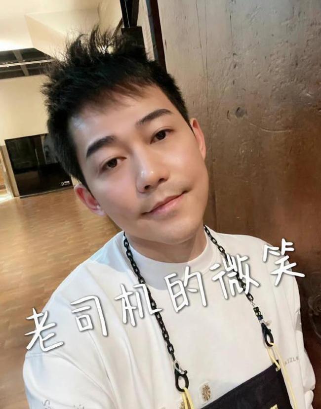 苏醒小号发文回应二胎传闻：女助理崩溃说要减肥