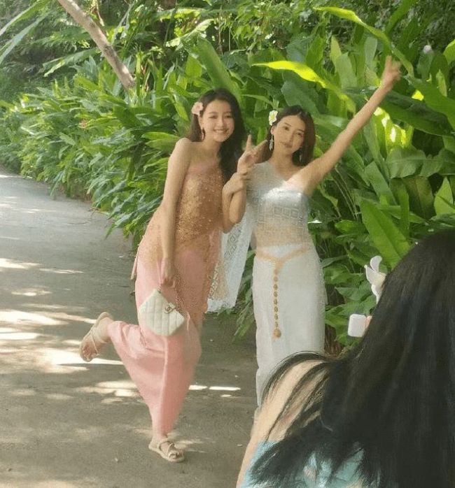 孙怡离婚后首晒近照状态好 小露香肩美腿笔直吸睛