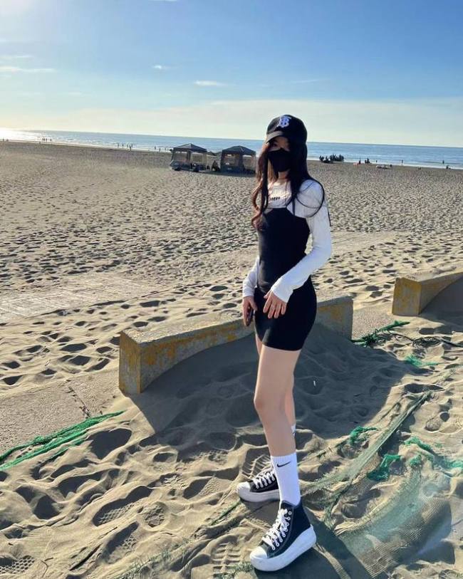 小S晒全家暑假出游照 心情似未受老公夜店搂妹影响