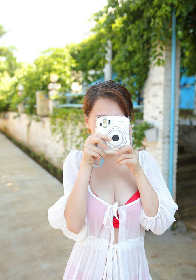 嫩模丽莉Lily红色内衣秀丰满身材性感写真