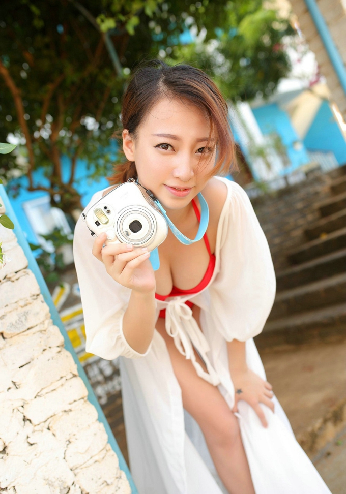 嫩模丽莉Lily红色内衣秀丰满身材性感写真