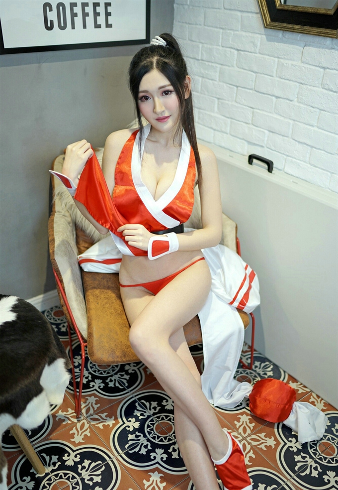 嫩模女神沈梦瑶香艳不知火舞红色丁字裤火辣诱惑写真