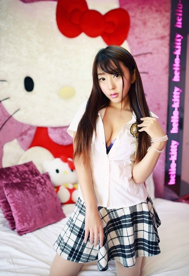 清纯私房黑长直内衣妹子完美身材范让人吸睛
