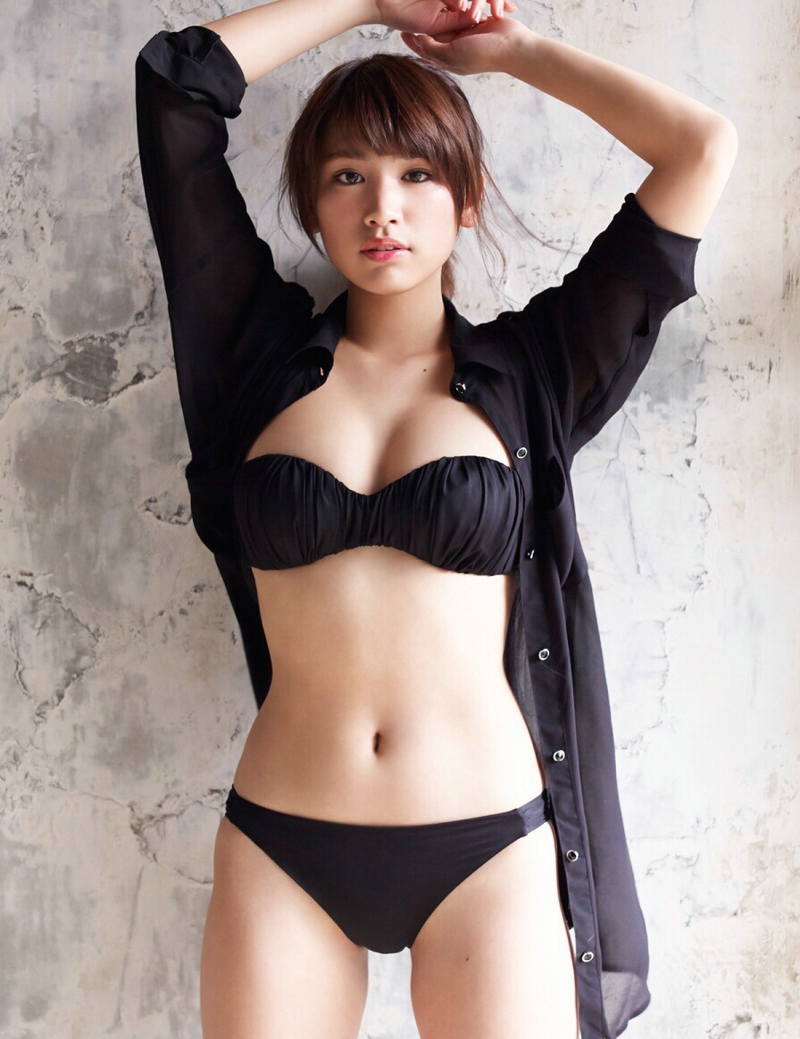 日本诱人大胸美女粉嫩丰满极致阳光诱人写真