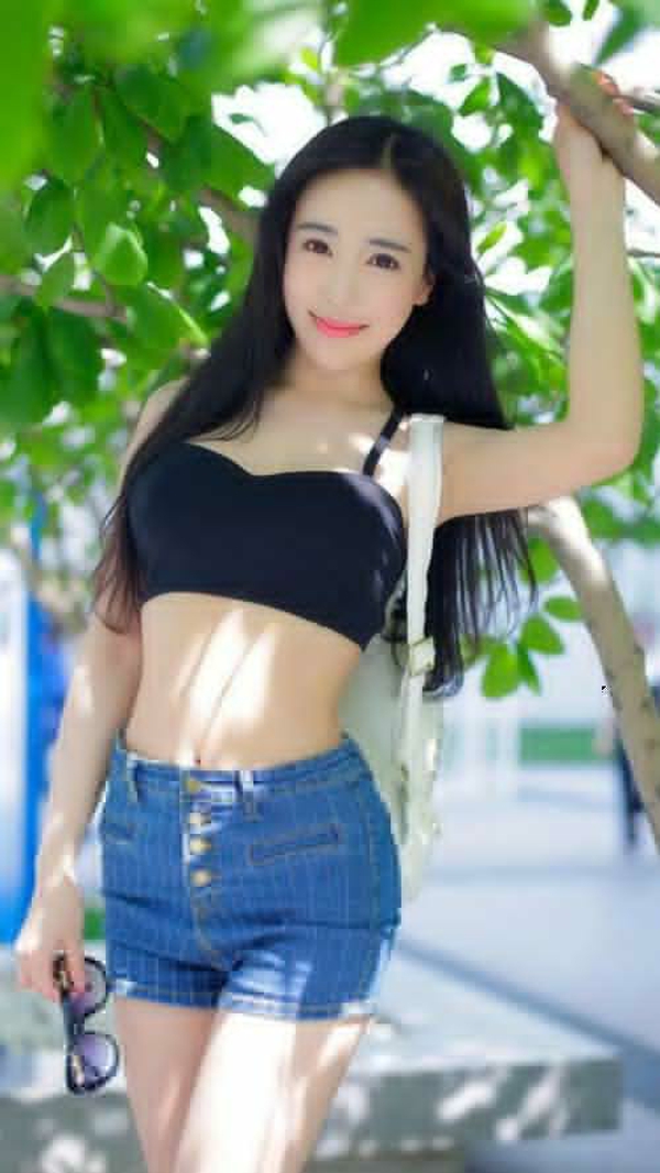 令人看过之后一见钟情的高挑性感美女