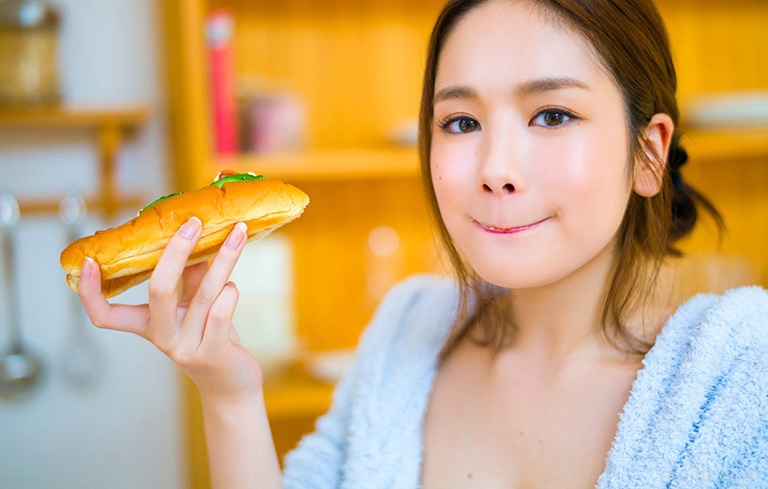 秀色可餐的私房妹子巨乳甜美诱惑写真