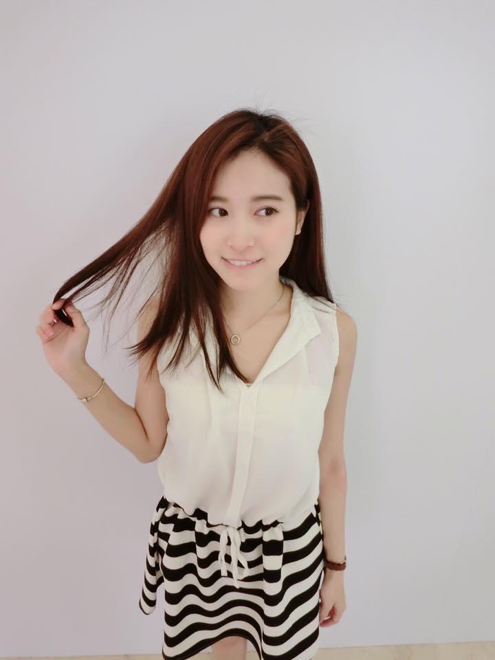 明媚无辜的电眼美女孟洁Candy性感写真