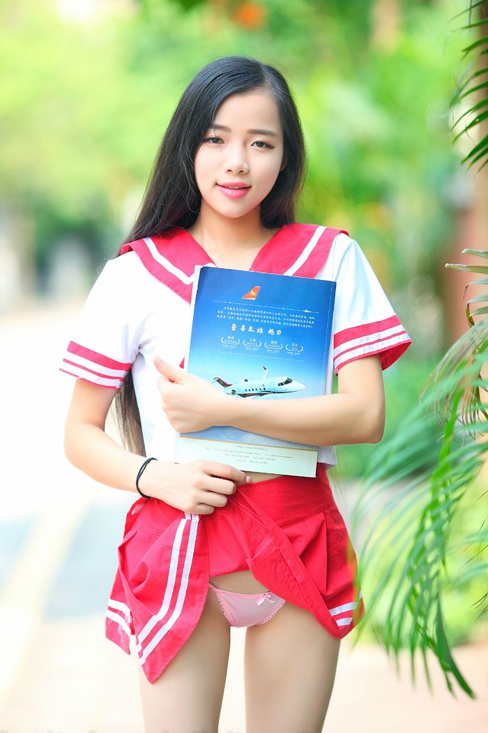 性感美女蔻蔻户外性感写真湿身诱人不止