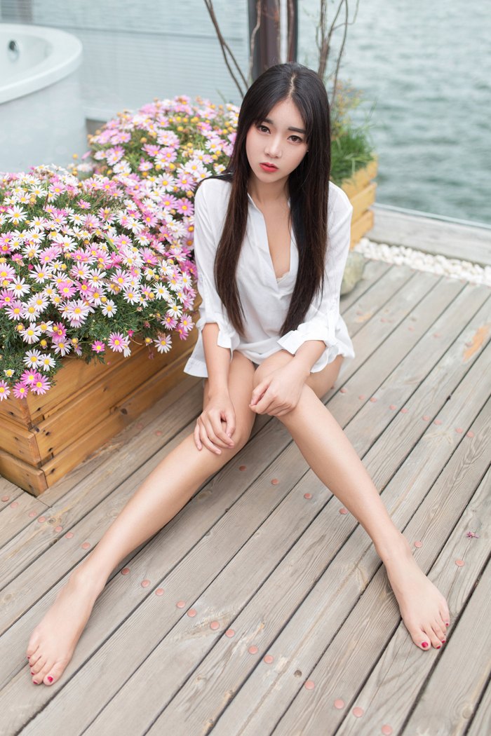 美女嫩模可乐Vicky户外内衣写真性感迷人写真