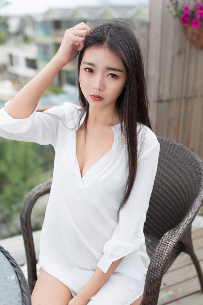 美女嫩模可乐Vicky户外内衣写真性感迷人写真