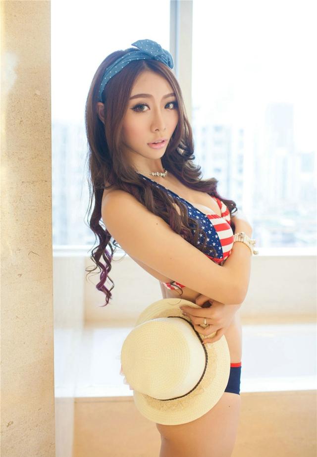 混血美女私房比基尼写真性感迷人