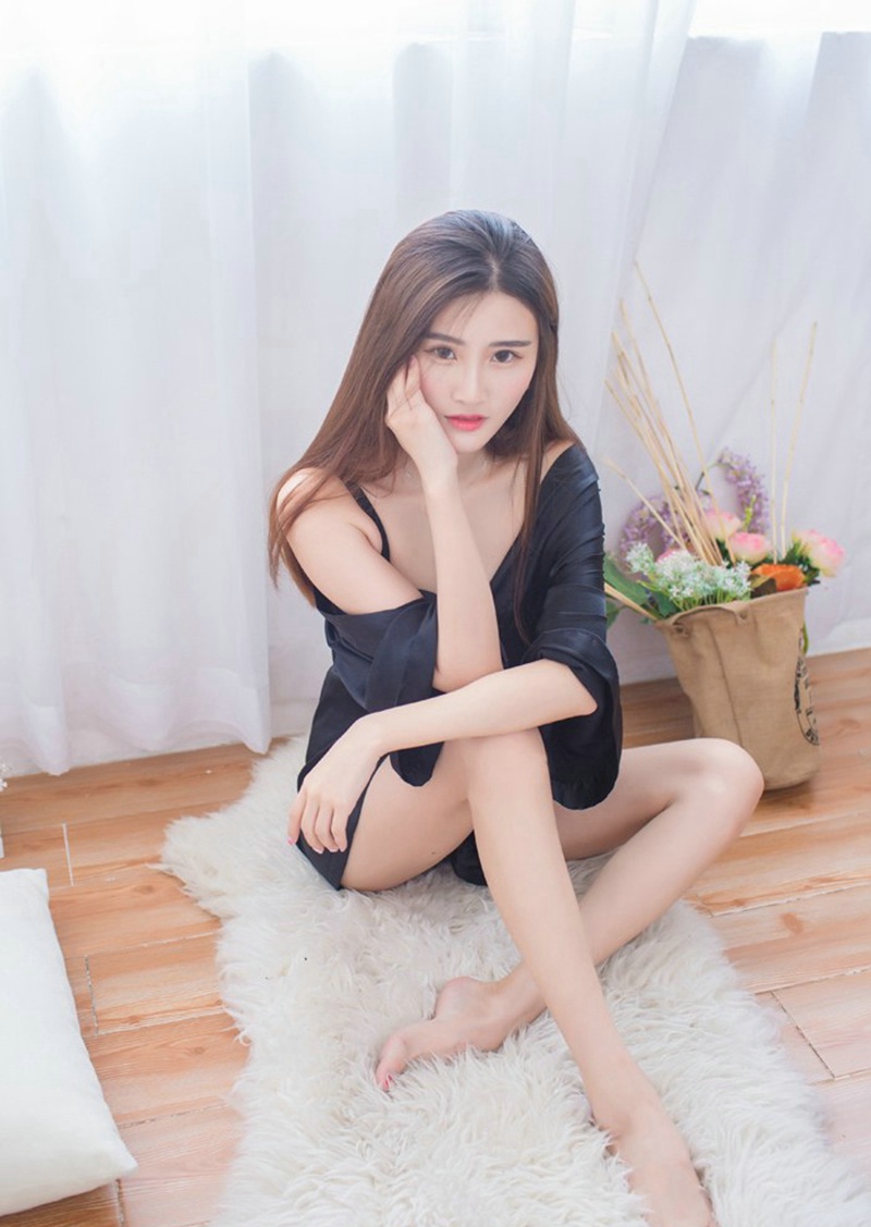 清新美女水灵秀气天生丽质比基尼诱惑写真