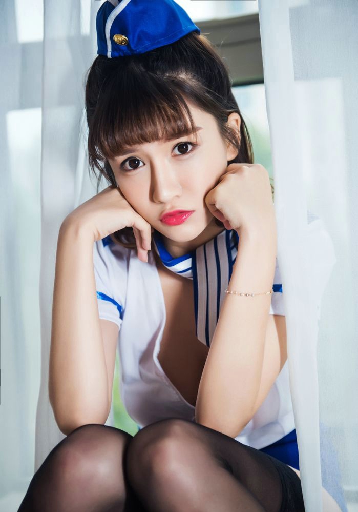 气质女神郭美美制服诱惑萝莉黑丝性感写真