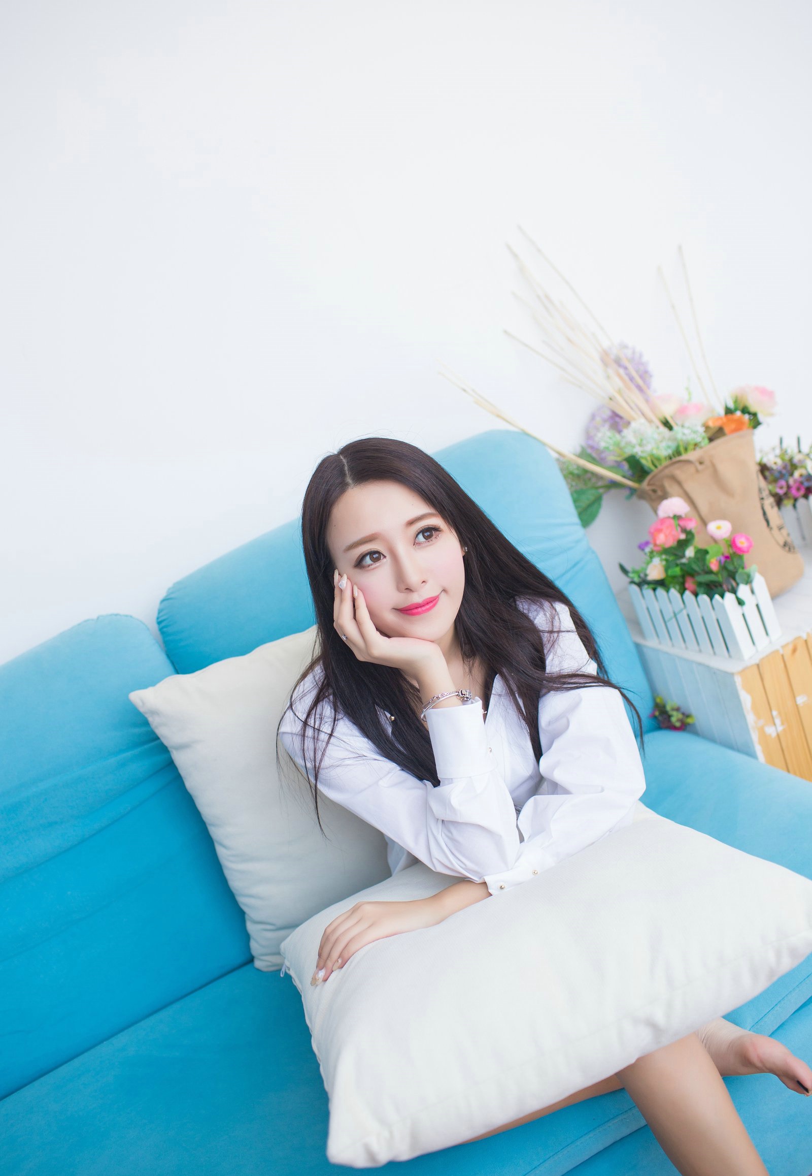 私房美女王曼妮私房睡衣写真酥胸诱人