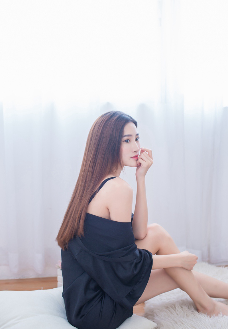 丰满女神格格污巫人美气质酥胸香肩美艳绝伦