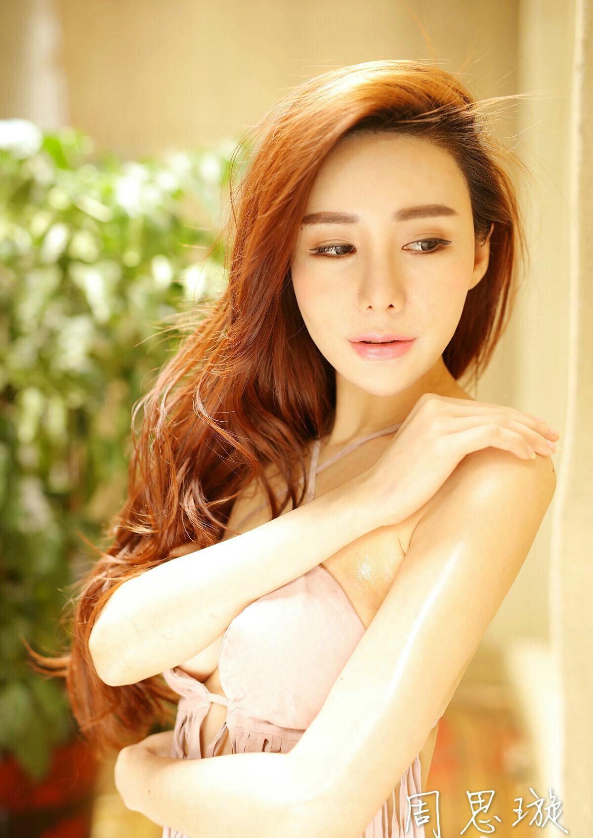 高颜值美女周思璇Ada性感迷人火辣写真图片