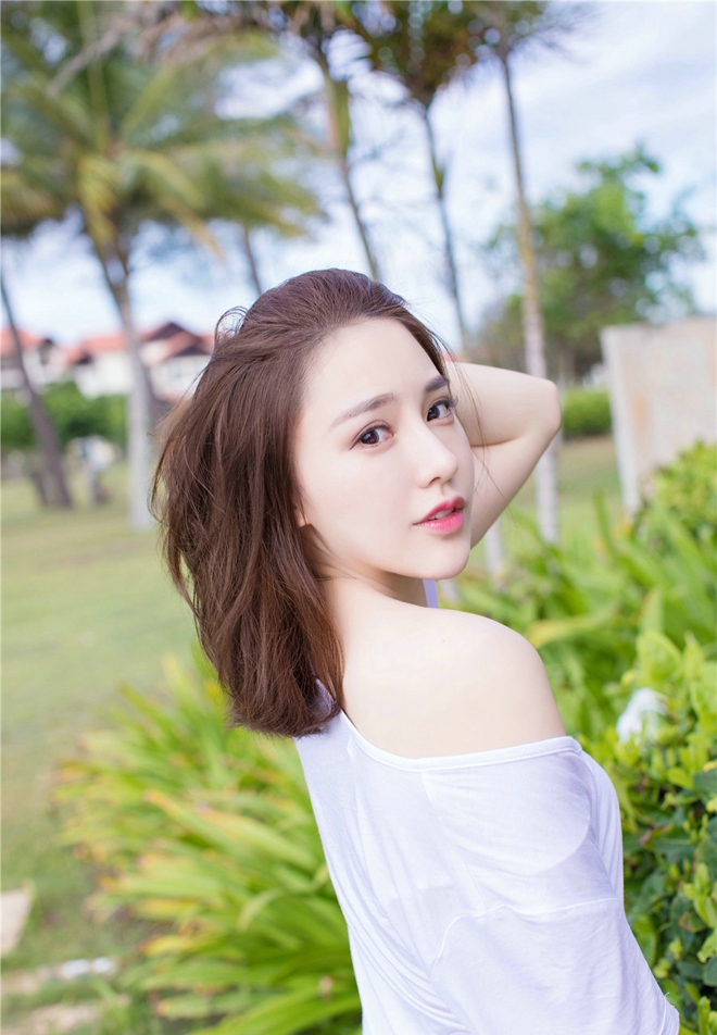 性感白皙清纯气质美女美乳娇嫩诱惑撩人私房写真