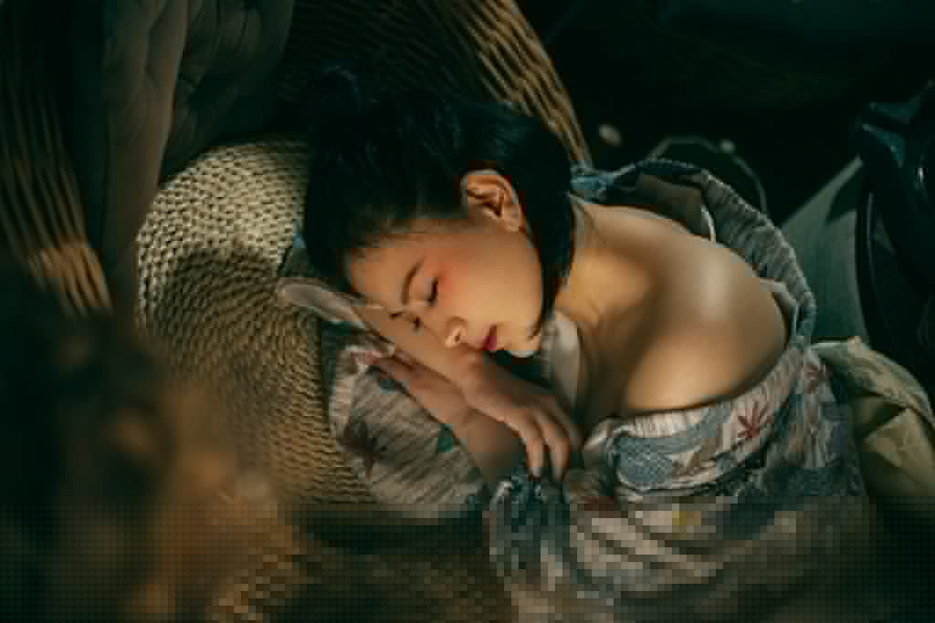 性感古装美女小露香肩微乳风韵诱惑十足
